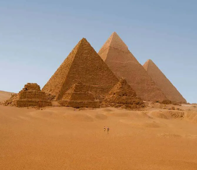 egyptian_pyramids_in_giza_egyp egyptian_pyramids_in_giza_egyp